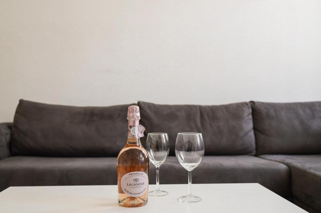 Apartament 10-next Metro U3